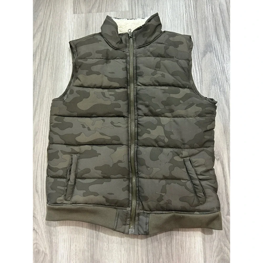 Lee Kids Camo Puffer Vest Nylon Medium Green Camouflage Sleeveless Jacket Warm